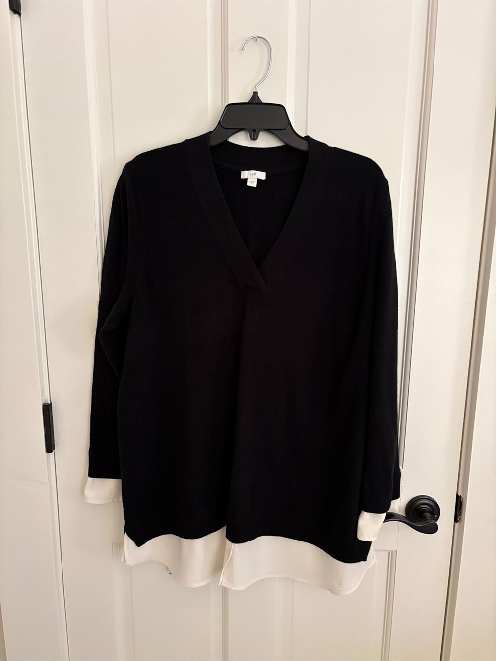 J. Jill Size XL V-Neck Sweater with White Layered Hem
